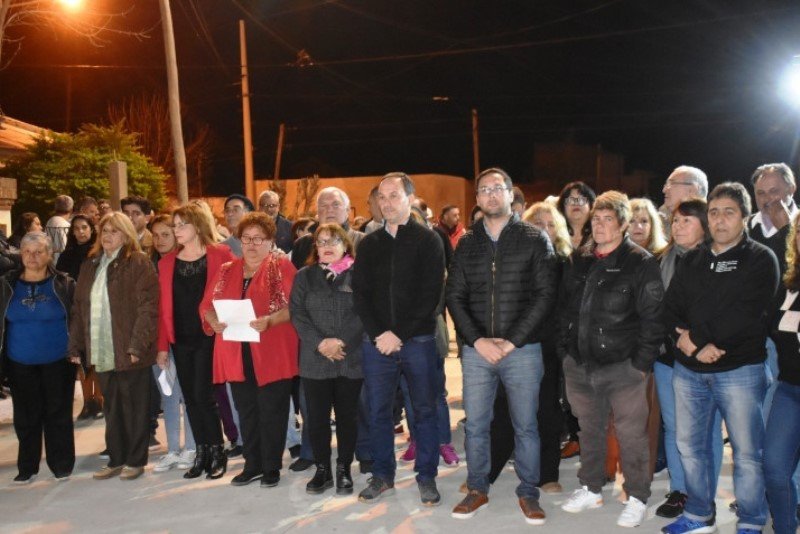El Intendente Hormaechea inauguró la pavimentación en la calle Antonio Méndez